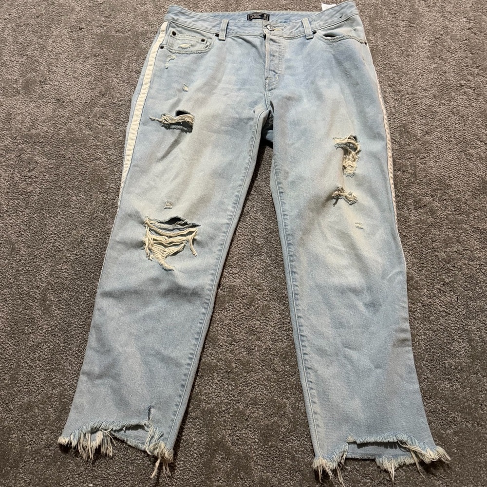 Abercrombie & Fitch women’s lite wash vintage style jeans great details size‎ 8